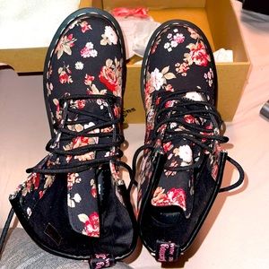Dr Marten Boots SZ8
